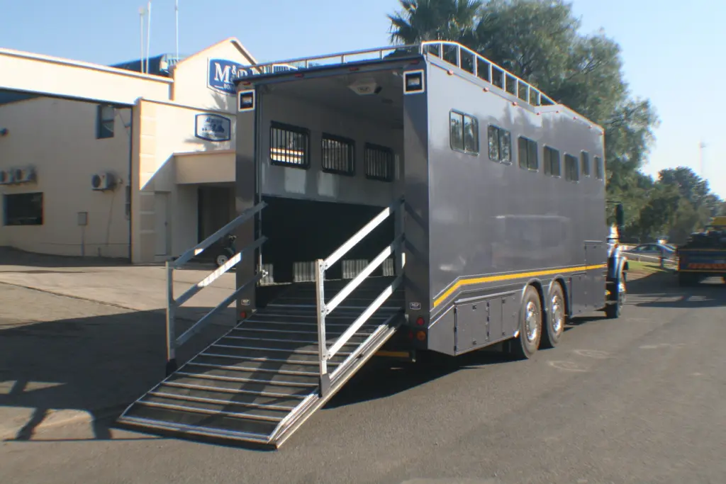 Horse Carriers built by M&P Bodies, Alberton