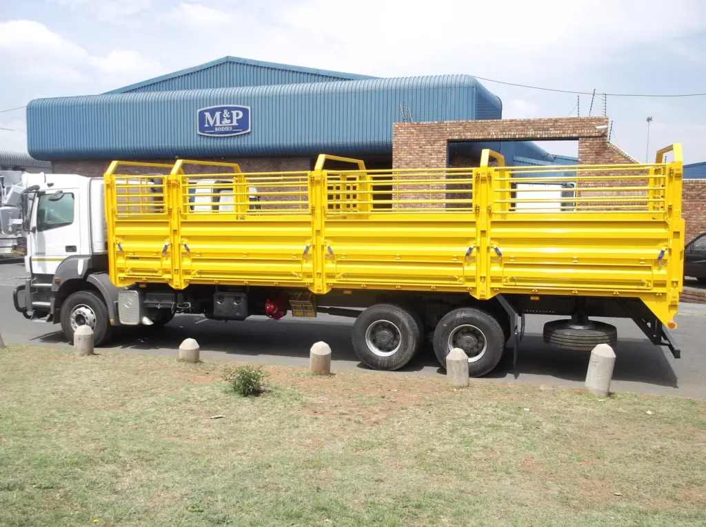 Cattle Body built by M&P Bodies, Alberton