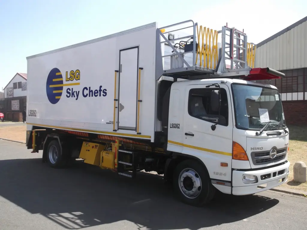 Aircraft Cabin Loaders built by M&P Bodies, Alberton