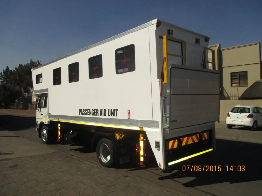 Aircraft Cabin Loaders built by M&P Bodies, Alberton