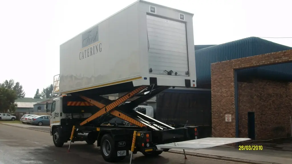 Aircraft Cabin Loaders built by M&P Bodies, Alberton